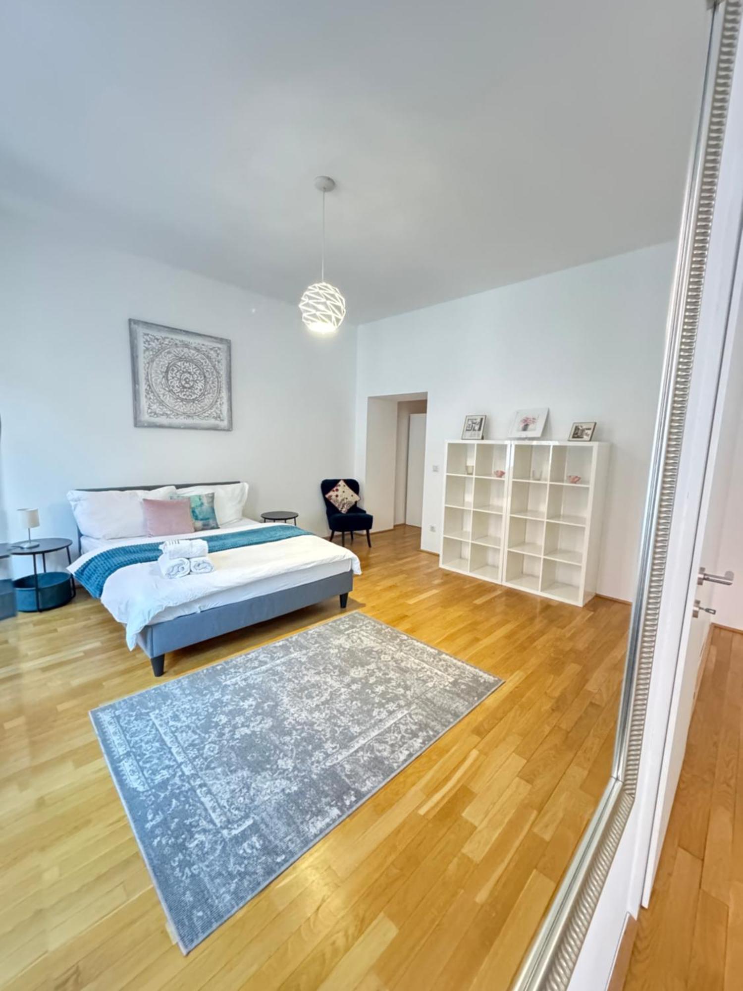 Charming Flat & Balcony Near Central Station L Bg5 Вена Экстерьер фото