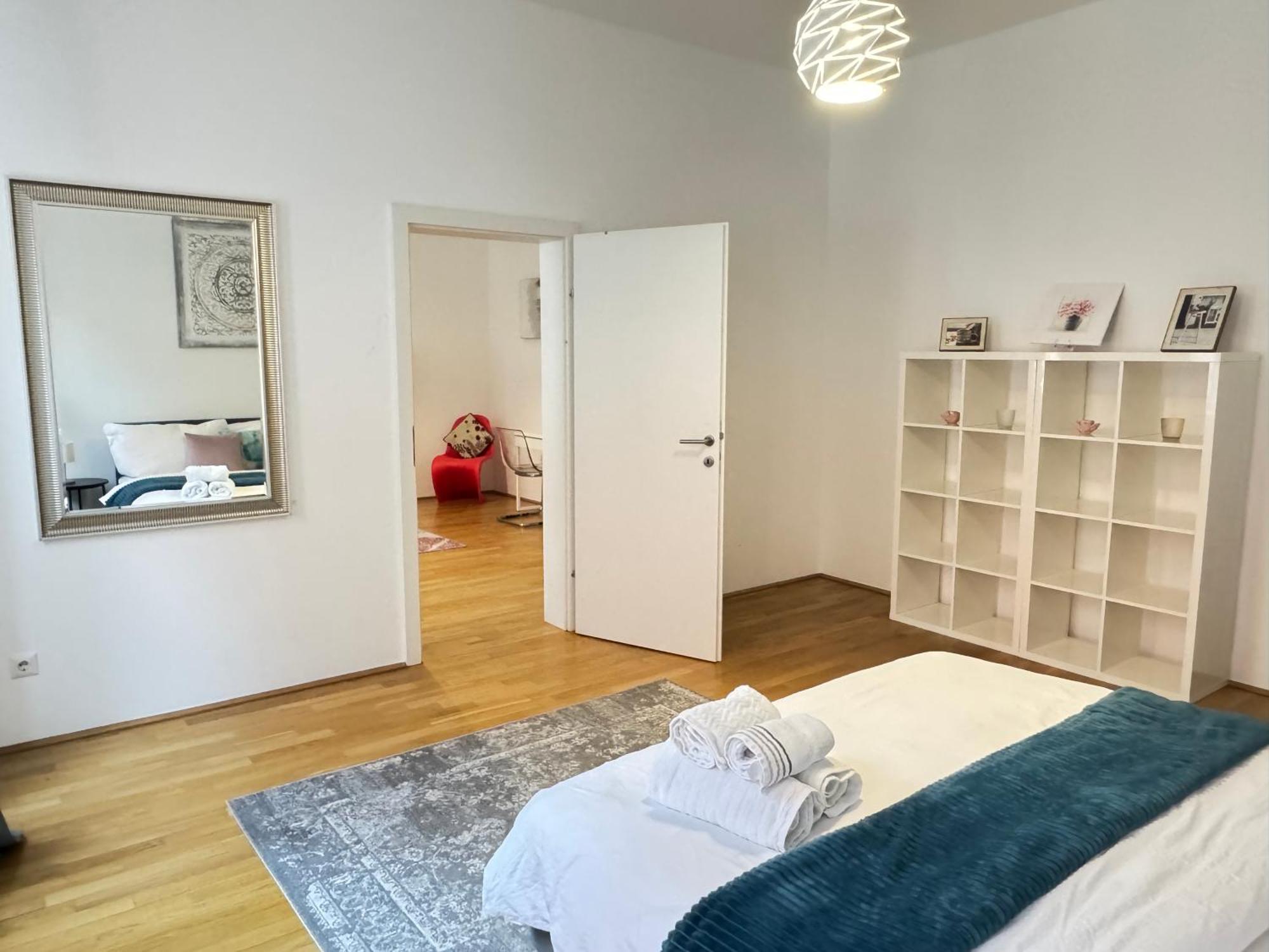 Charming Flat & Balcony Near Central Station L Bg5 Вена Экстерьер фото