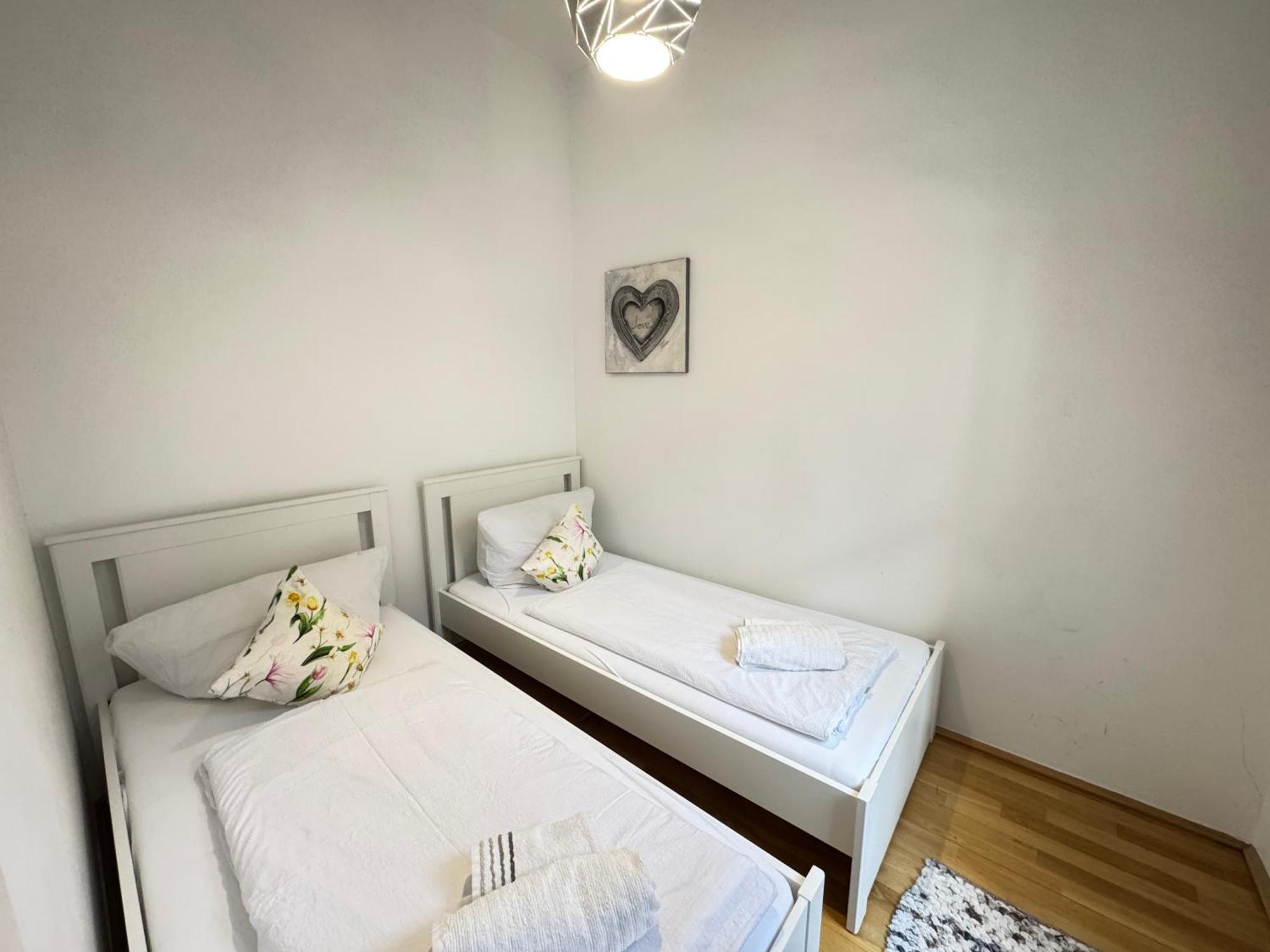 Charming Flat & Balcony Near Central Station L Bg5 Вена Экстерьер фото